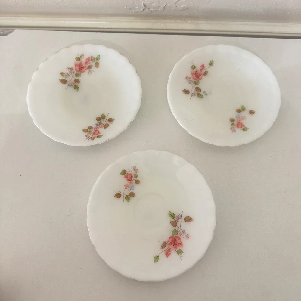 Opalong by MUN HWA Small Saucers Set of 3 Floral‎ Design Vintage